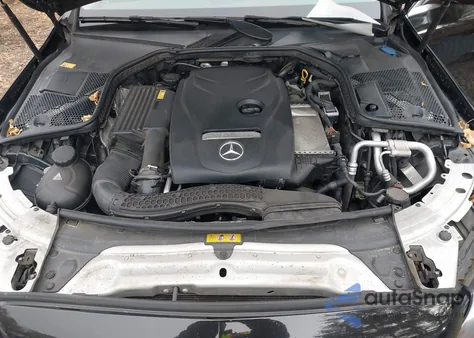 2016 Mercedes-Benz C 300 4Matic z USA, uszkodzony, nr VIN 55SWF4KB4GU157975